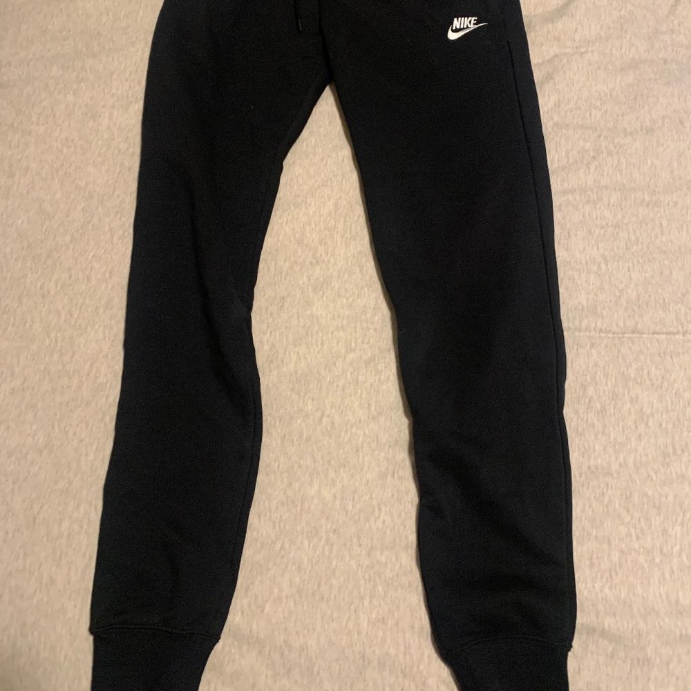 Women's XS Black Nike Tapered Jogger Sweatpants